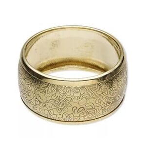Chunky Bangle Bracelet With Floral Design